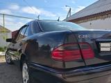 Mercedes-Benz E 280 1998 года за 2 500 000 тг. в Тараз – фото 3