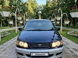 Toyota Ipsum 1997 года за 2 800 000 тг. в Алматы
