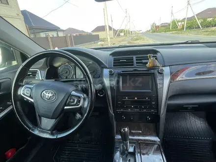 Toyota Camry 2015 года за 12 000 000 тг. в Атырау – фото 6