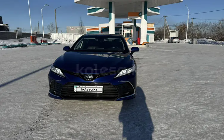 Toyota Camry 2021 года за 16 000 000 тг. в Астана