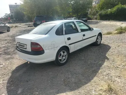 Opel Vectra 1997 года за 1 100 000 тг. в Туркестан – фото 4