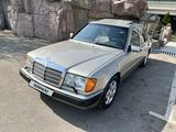 Mercedes-Benz E 230 1992 года за 2 650 000 тг. в Алматы – фото 4