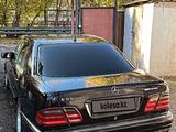 Mercedes-Benz E 320 1995 годаүшін2 700 000 тг. в Астана