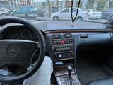 Mercedes-Benz E 320 1995 года за 2 500 000 тг. в Астана – фото 5