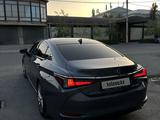Lexus ES 350 2018 года за 19 000 000 тг. в Алматы – фото 4