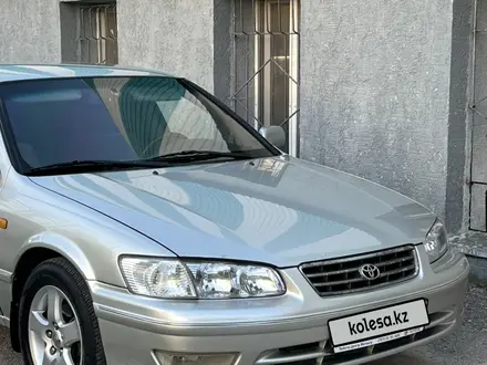 Toyota Camry 2000 года за 5 400 000 тг. в Шымкент – фото 4