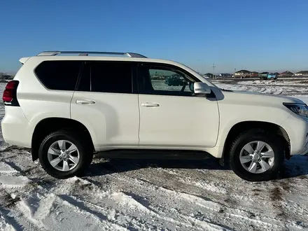 Toyota Land Cruiser Prado 2022 года за 24 000 000 тг. в Астана – фото 11