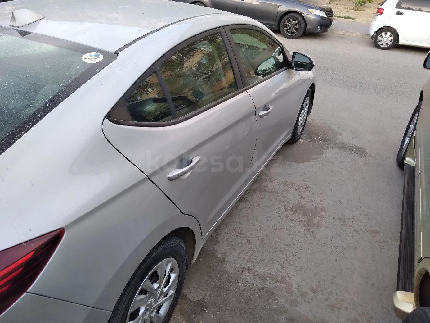 Hyundai Elantra 2019 г.