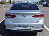 Hyundai Sonata 2017 годаүшін8 200 000 тг. в Астана – фото 4