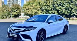 Toyota Camry 2023 года за 13 500 000 тг. в Астана – фото 5