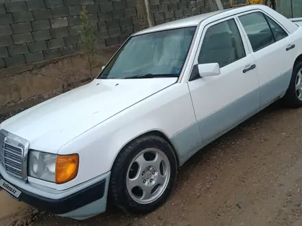 Mercedes-Benz E 230 1988 года за 1 500 000 тг. в Шымкент