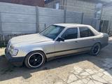 Mercedes-Benz E 300 1988 года за 1 200 000 тг. в Тараз – фото 2