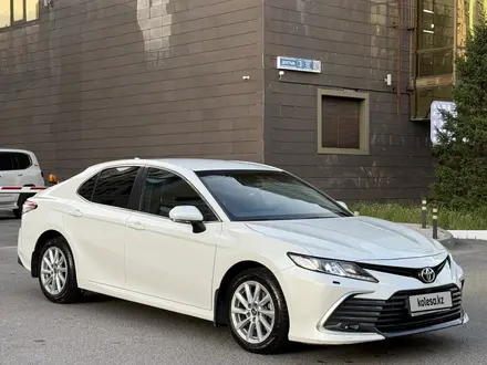 Toyota Camry 2021 года за 14 500 000 тг. в Астана – фото 9