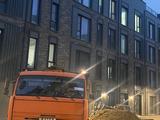 Аренда КАМАЗ 15 тон Доставка по городу 2013 года в Атырау – фото 4