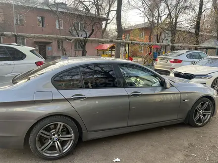 BMW 523 2011 года за 12 000 000 тг. в Алматы – фото 3