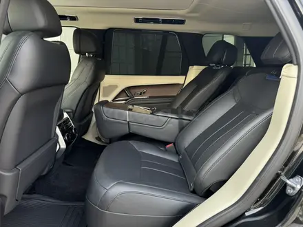 Land Rover Range Rover 2023 года за 82 900 000 тг. в Алматы – фото 19