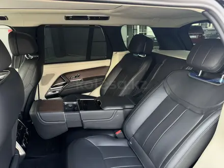 Land Rover Range Rover 2023 года за 82 900 000 тг. в Алматы – фото 18