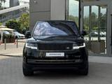 Land Rover Range Rover 2023 года за 82 900 000 тг. в Алматы – фото 2