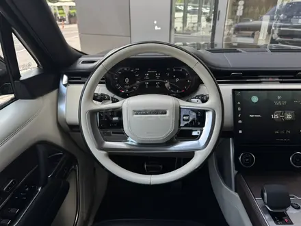 Land Rover Range Rover 2023 года за 82 900 000 тг. в Алматы – фото 10