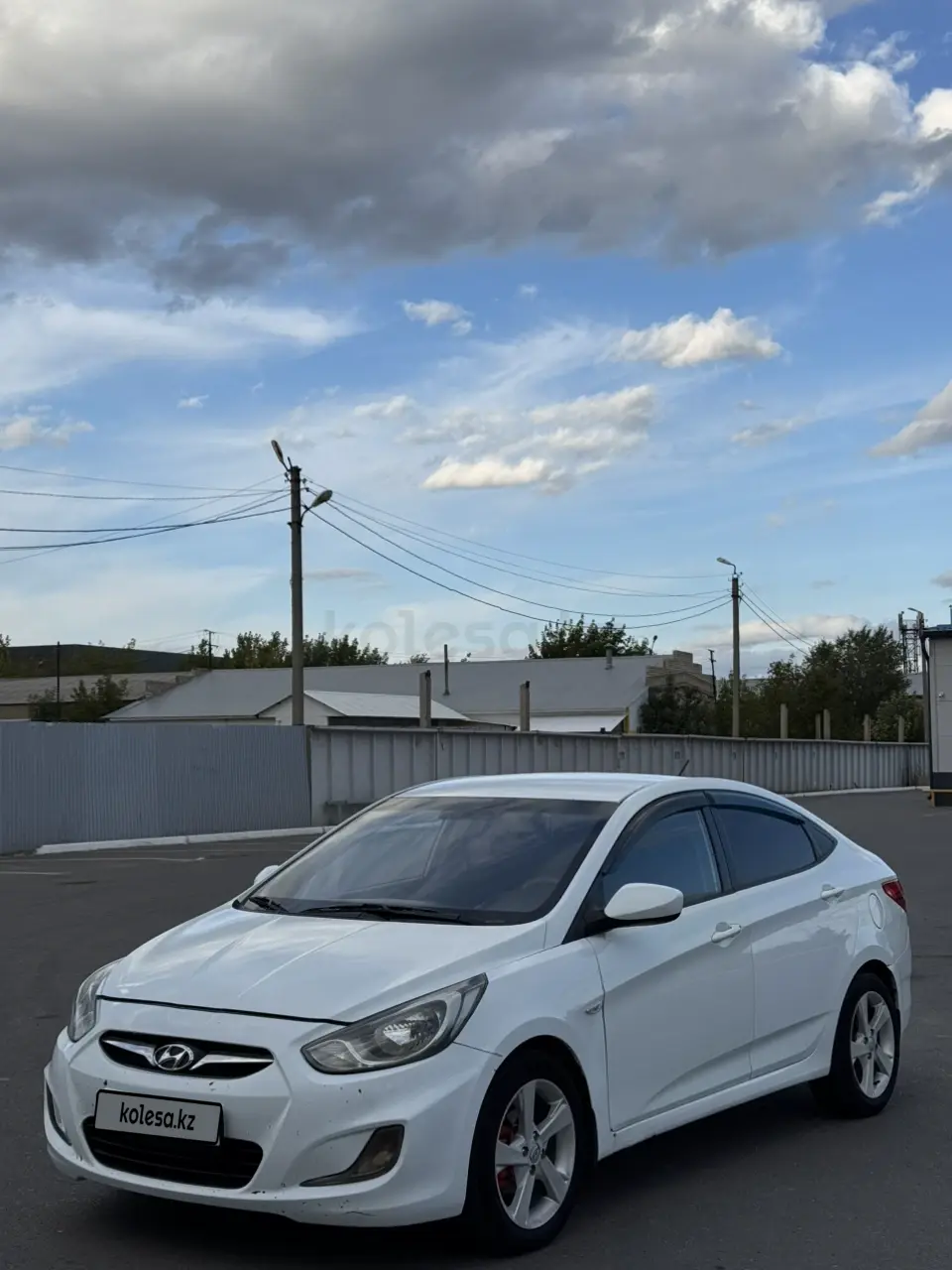 Hyundai Accent, 2011