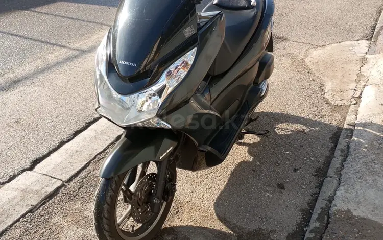 Honda  PCX 150 2014 годаүшін1 200 000 тг. в Алматы