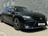 Toyota Camry 2020 года за 12 650 000 тг. в Степногорск