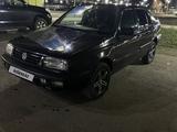 Volkswagen Vento 1992 года за 1 000 000 тг. в Семей – фото 4