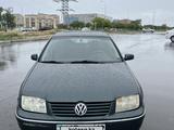 Volkswagen Jetta 2003 года за 2 100 000 тг. в Актау – фото 2