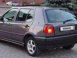 Volkswagen Golf 1995 года за 2 800 000 тг. в Усть-Каменогорск – фото 5