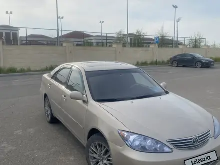 Toyota Camry 2004 года за 4 000 000 тг. в Жанаозен – фото 2