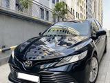 Toyota Camry 2018 года за 14 800 000 тг. в Астана