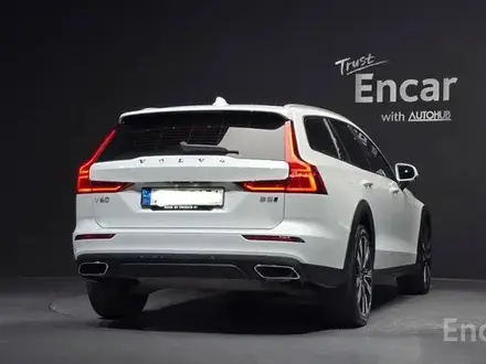 Volvo V60 2021 года за 17 000 000 тг. в Алматы – фото 2