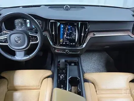 Volvo V60 2021 года за 17 000 000 тг. в Алматы – фото 6