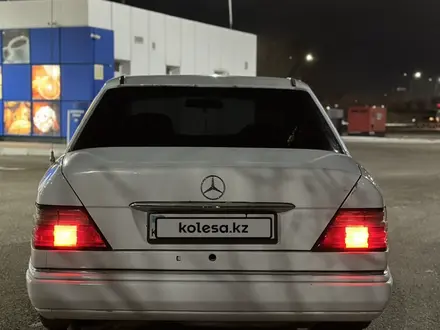 Mercedes-Benz E 280 1994 года за 1 700 000 тг. в Астана – фото 4