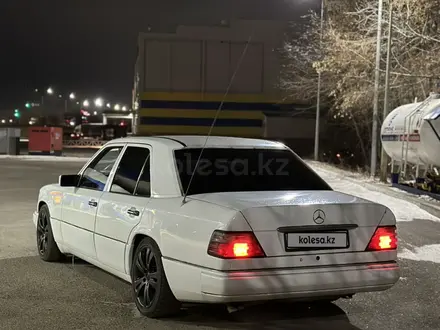 Mercedes-Benz E 280 1994 года за 1 700 000 тг. в Астана – фото 5