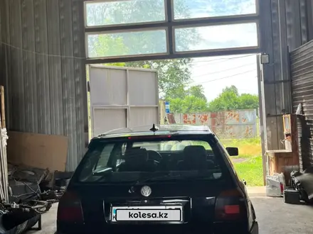 Volkswagen Golf 1992 года за 950 000 тг. в Шамалган – фото 3