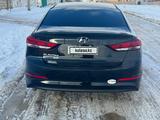 Hyundai Elantra 2018 года за 3 800 000 тг. в Актау – фото 2