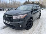 Toyota Highlander 2014 года за 12 350 000 тг. в Астана