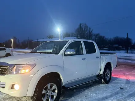 Toyota Hilux 2013 года за 8 000 000 тг. в Уральск
