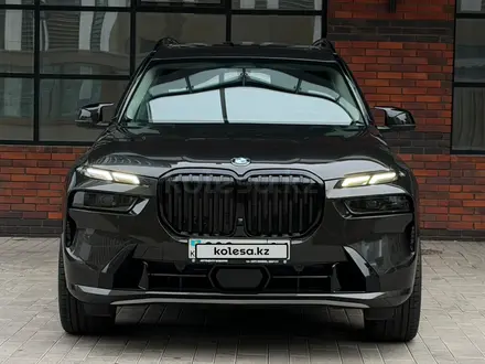 BMW X7 2023 года за 55 000 000 тг. в Астана – фото 3