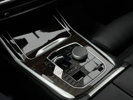 BMW X7 2023 года за 55 000 000 тг. в Астана – фото 21