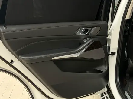 BMW X7 2023 года за 55 000 000 тг. в Астана – фото 36