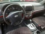 Hyundai Santa Fe 2006 годаүшін4 200 000 тг. в Караганда – фото 2