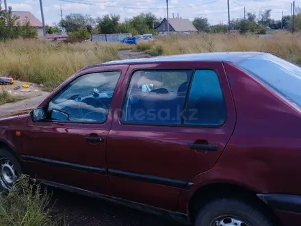 Volkswagen Vento 1993 года за 850 000 тг. в Караганда – фото 4