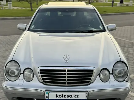 Mercedes-Benz E 55 AMG 2001 годаүшін8 000 000 тг. в Алматы – фото 2