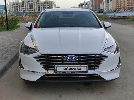 Hyundai Sonata 2023 года за 9 700 000 тг. в Караганда – фото 2