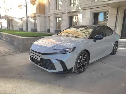 Toyota Camry 2024 года за 17 300 000 тг. в Шымкент