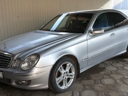 Mercedes-Benz E 200 2008 годаүшін4 500 000 тг. в Атырау