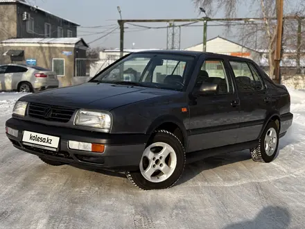 Volkswagen Vento 1994 года за 1 950 000 тг. в Караганда – фото 3