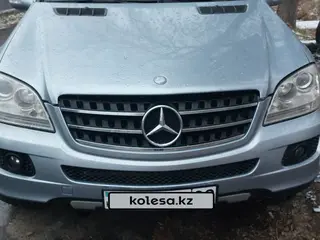 Mercedes-Benz ML 350